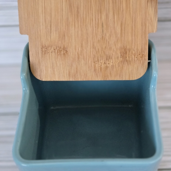 Ceramic Turquoise Garlic Keeper - Picture 3 of 8